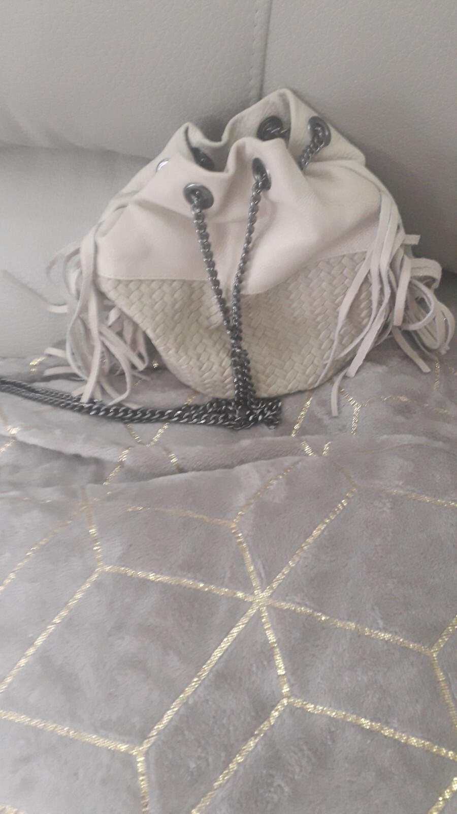 Foto 1 di 2