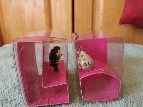 Lot Of 2 Audio Jack Charms Unicorn And Cupcake - Photo 2 sur 3