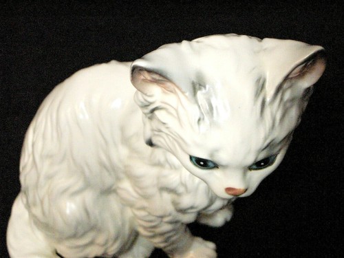 Persian Sitting Cat Figurine W/Blue Eyes By Lefton - Picture 8 of 10
