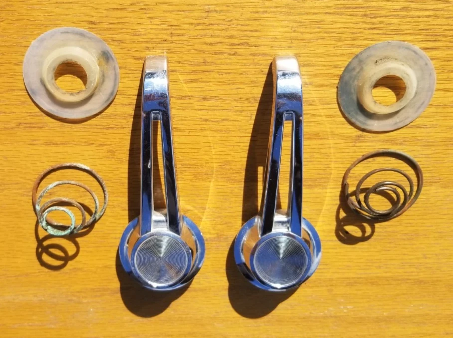 Abridores de manijas de puerta parte Pontiac Grand Prix 1963 y Bonneville GTO Chevrolet Foto 2 de 4