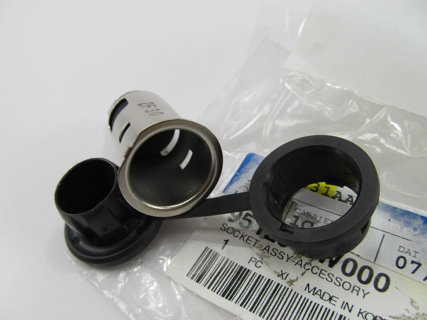 12 Volt 12V Accessory Power Outlet (Center Console Rear) OEM For 1012