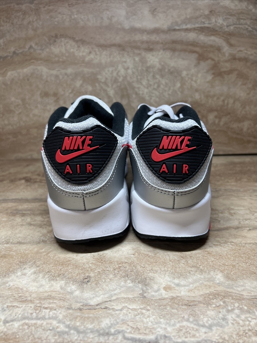 Nike Air Max 90 SE Silver & Gold Women's 12/Men's 10.5