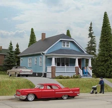 Walthers Cornerstone HO Scale Building/Structure Kit American Bungalow House