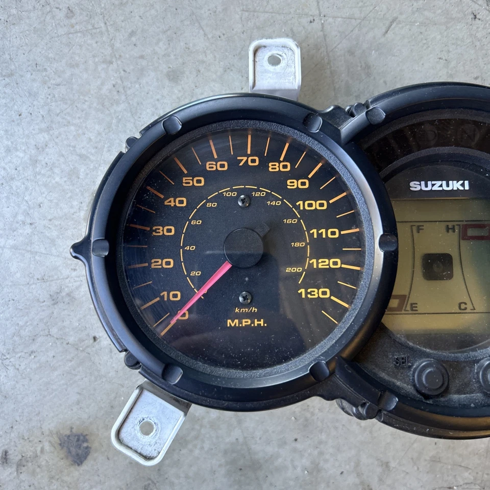 Cuadro de instrumentos medidor velocímetro Suzuki VSTROM 650 DL650 2004-2006 Foto 2 de 4