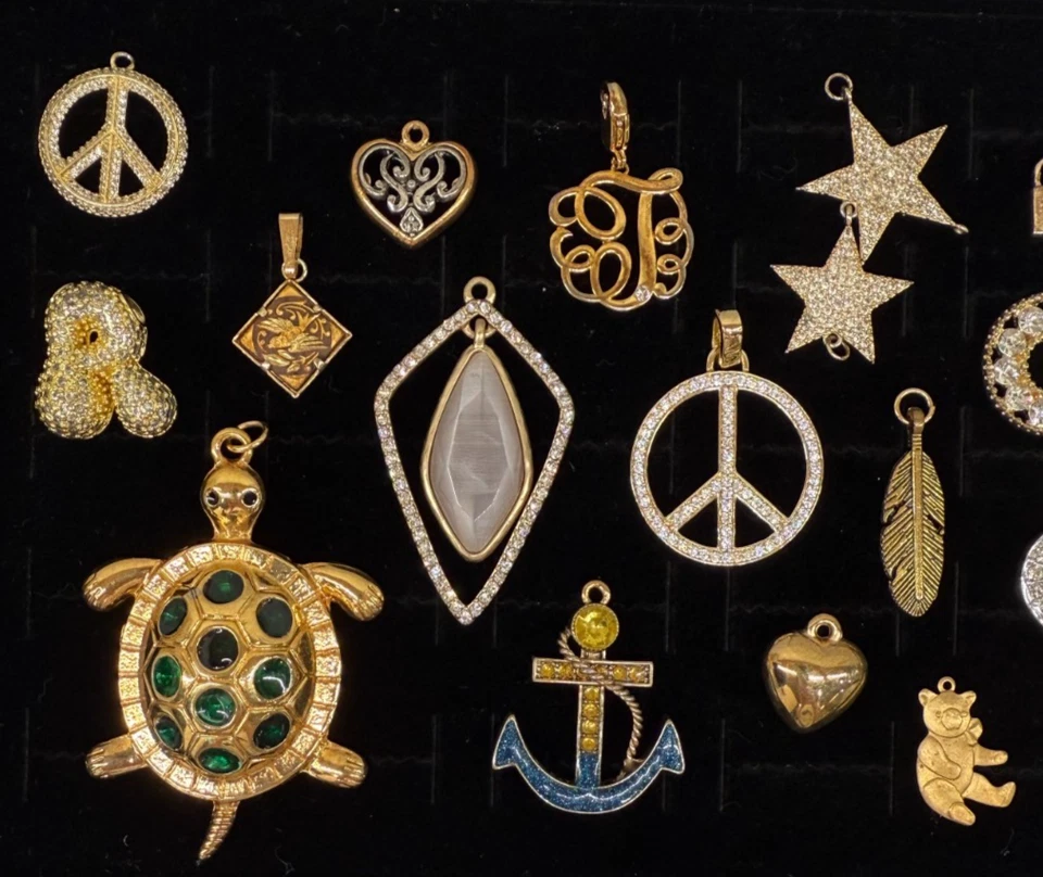 19 Piece Gold Tone Charm Pendant Lot Turtle Heart Star Peace Sign Anchor - Image 2 of 4