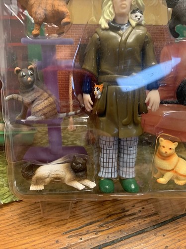 CRAZY CAT LADY Action Figure + 6 CATS 2004 by Accoutrements Novelty SEALED! - Picture 4 of 9