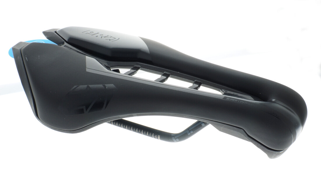 SHIMANO PRO TSA 1.2 TT/Tri Saddle Stainless 7x7mm Rails, Black