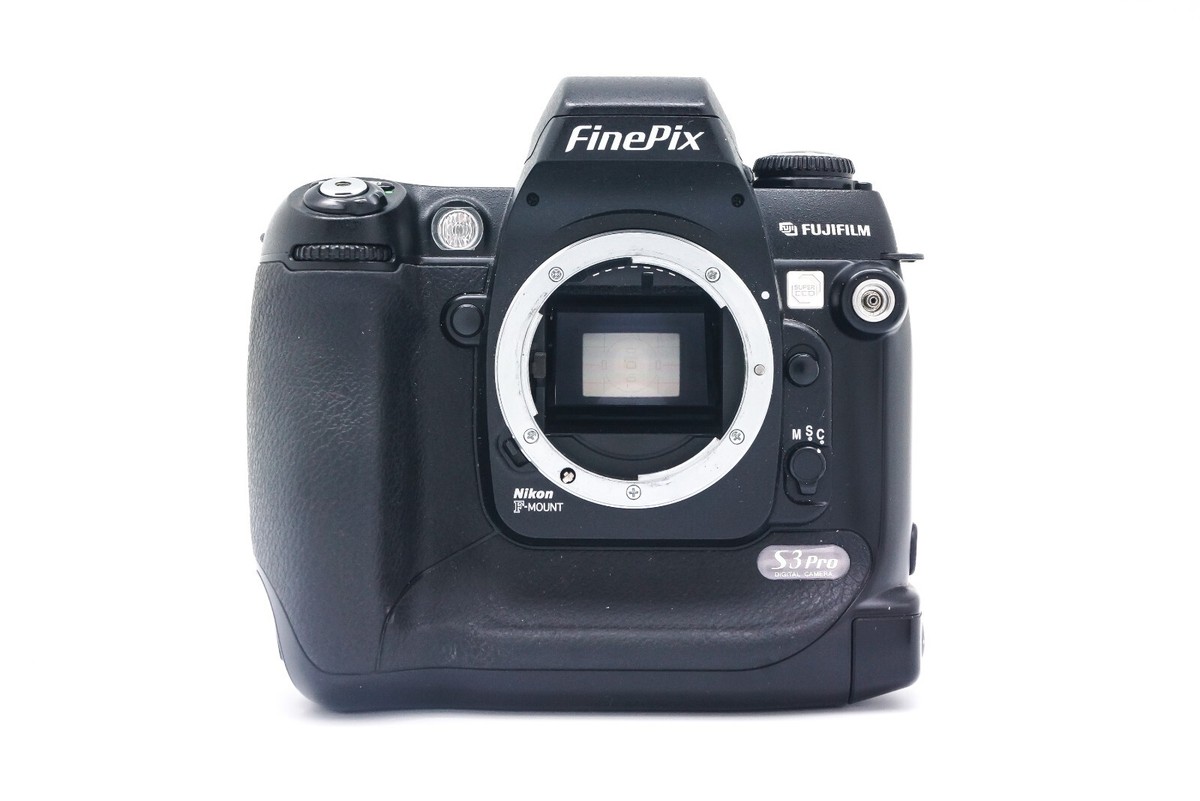 Fujifilm FinePix S3 Pro 12.9MP Nikon F Mount Digital Camera Body