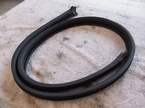 Mercedes W209 CLK EZ 02 Dichtung links Dachzierleiste Halteschiene am Dach