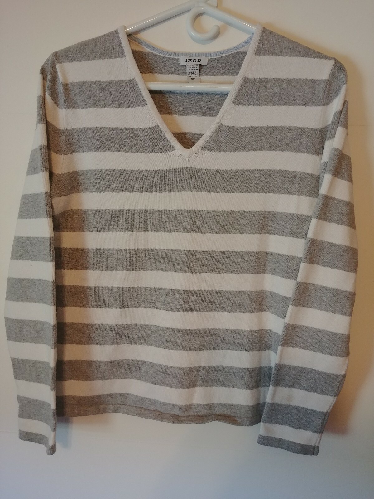 IZOD Women's V-neck Sweater, Size S/P 