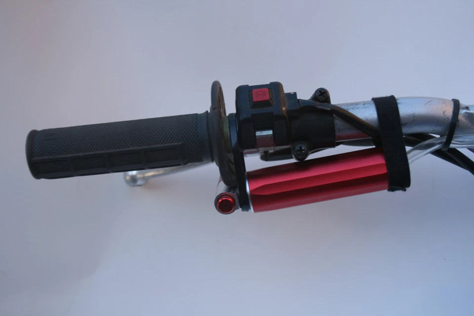 迷你纳米 NOS 套件 49-25cc -- 纳米一氧化二氮进气加速带 5 个 NOx 瓶 — 第 3/4 张图片