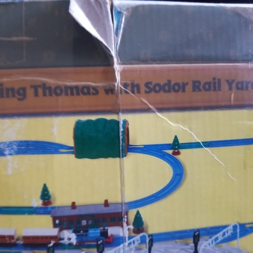 Thomas & Friends TOMY/ TRACKMASTER TALK N ACTION THOMAS WITH SODOR RAIL YARD SET - Picture 6 of 8