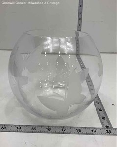 Mikasa Clear Etched Butterfly Sketch Floral Rose Bowl Glass 6 Inch Model