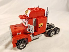 Lego Mack's Team Truck 8486 Disney Cars 100% Complete Set Lightning Mcqueen 2011