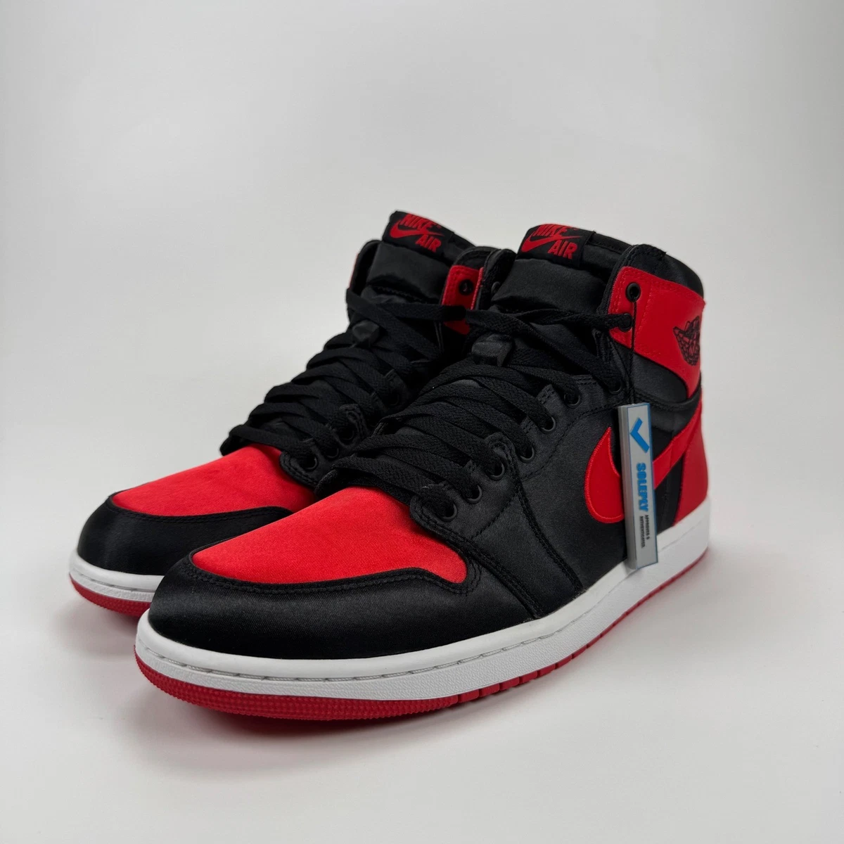 Preços baixos em Jordan 1 Retro OG High Satin Red W | eBay