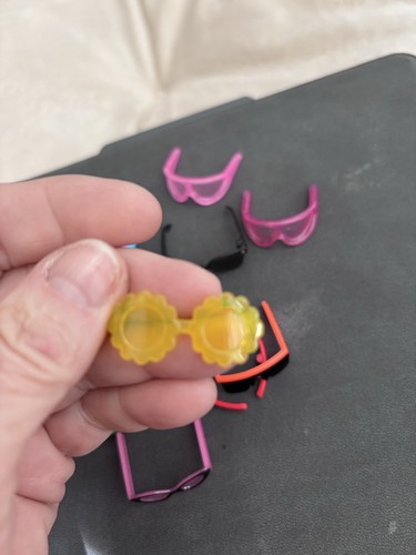 Barbie Visors And Sunglasses And Crown Accessories. 12 Pieces. 2920 - Picture 5 of 6