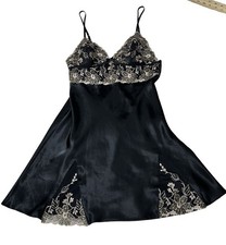 VTG Chemise Babydoll Satin Nightdress Size M Black Dainty Intricate Floral Lace