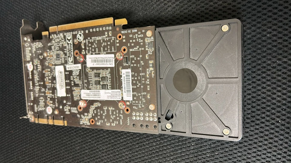 PNY GeForce GTX 970 4GB GDDR5 Graphics Card (VCGGTX9704R2XPB) - Image 3 of 4