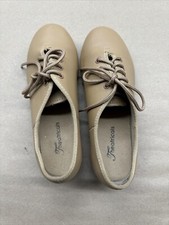 Theatricals Tap shoes, Size 5.0 Women  s/girls Lightly Used Tan Laced