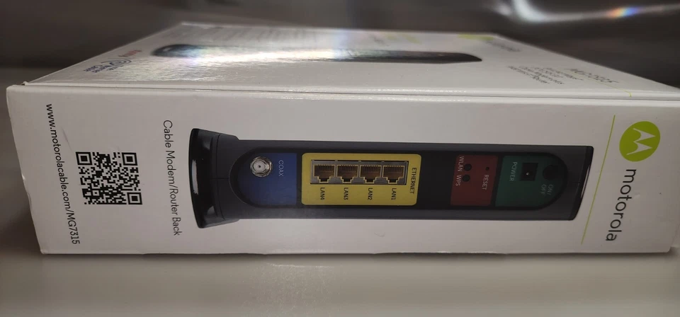 Motorola MG7315 8x4 DOCSIS 3.0 Cable Modem Plus N450 Router + Power Cable - Image 4 of 4