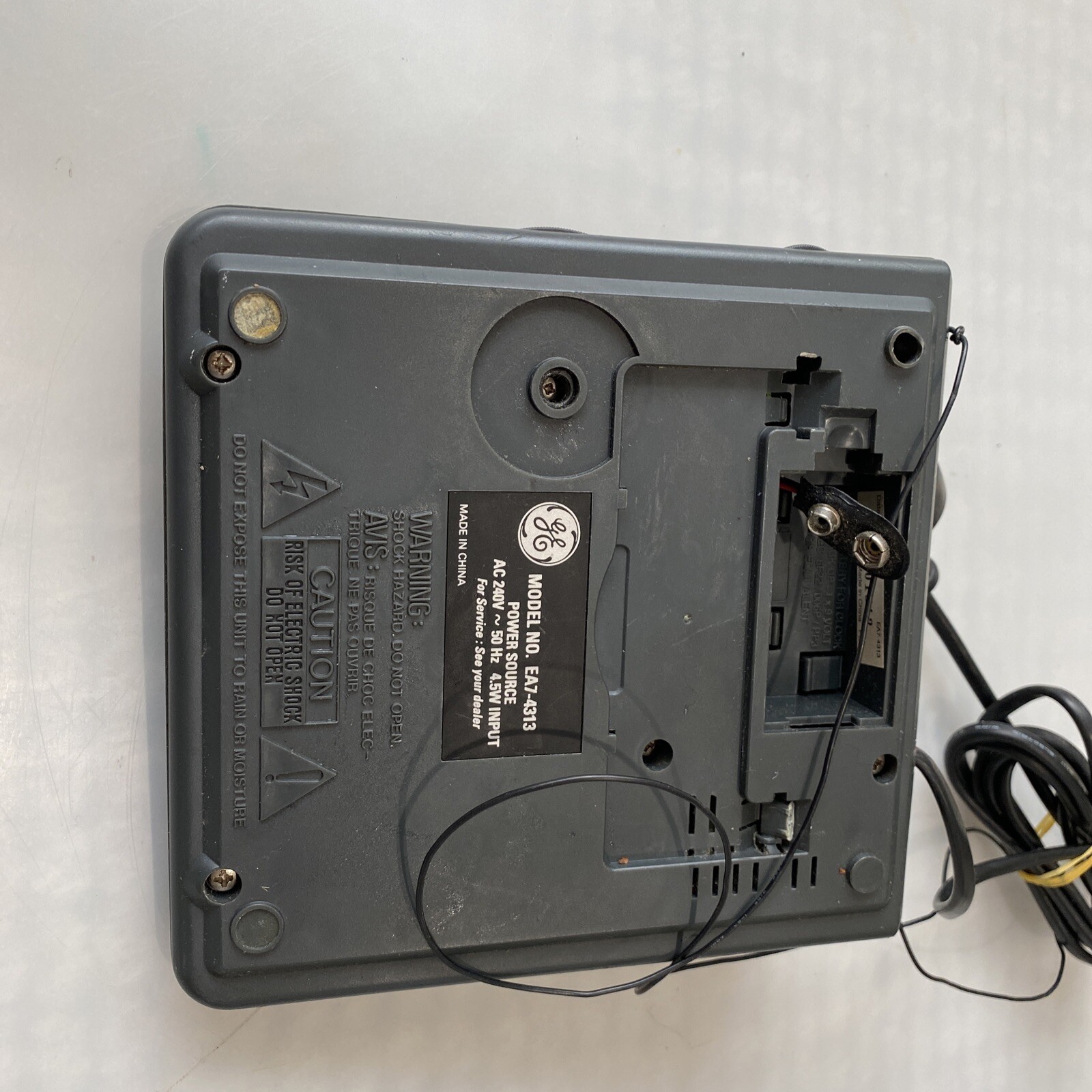 Vintage GE General Electric EA74313 AM/FM Digital Dual Alarm Clock