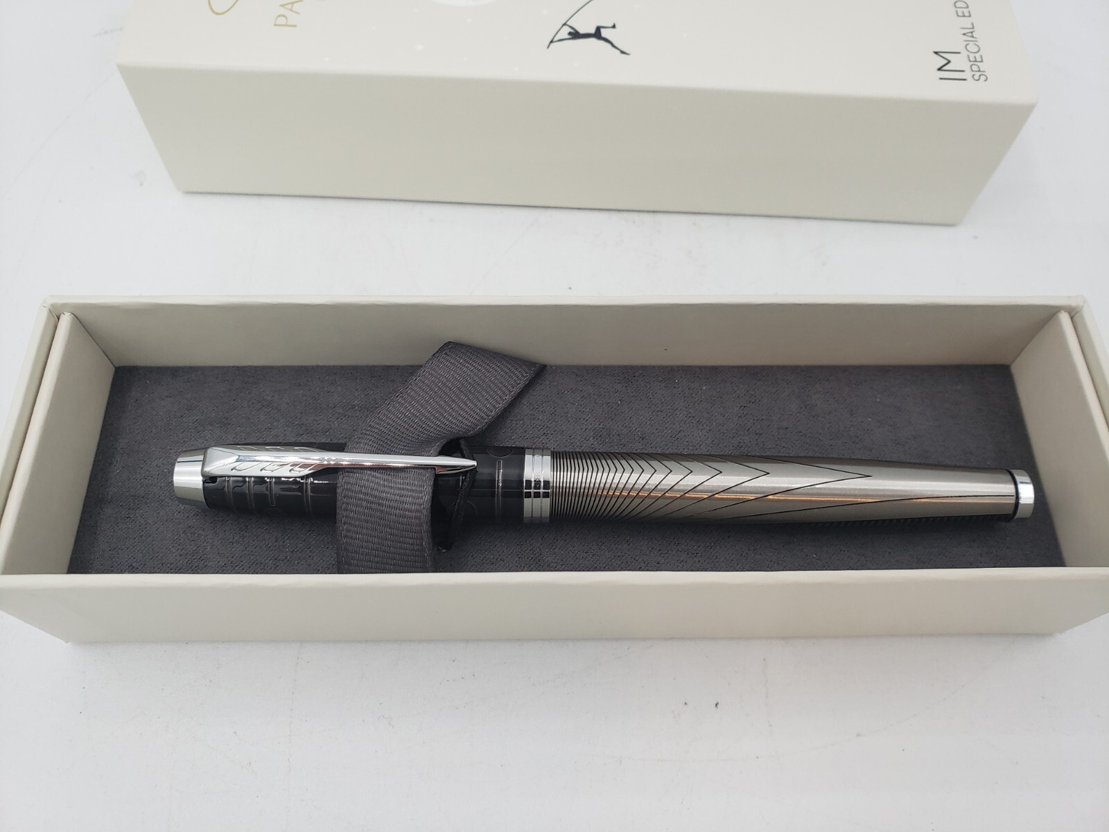 PARKER IM Special EditioFountain Pen, Metallic Pursuit with Medium Nib, Gift Box