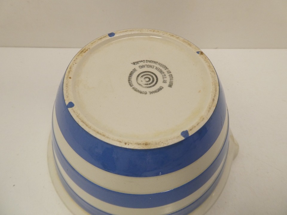 VINTAGE TG GREEN ENGLAND CORNISHWARE POTTERY MIXING BOWL WITH POURING