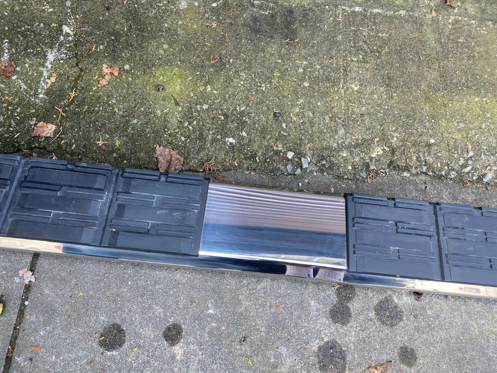 TOYOTA DOUBLE CAB LEFT SIDE RUNNING BOARD 2019 2018 2017 2016