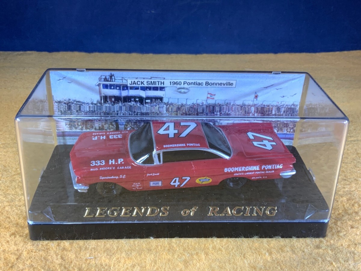 L8-46 LEGENDS OF RACING 1:43 SCALE - JACK SMITH #47 - 1960