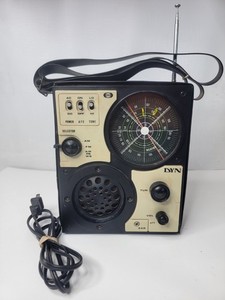 Vintage DYN Electronics DS-1021 Multi-Band Radio AM/FM/WB (Parts Repair)