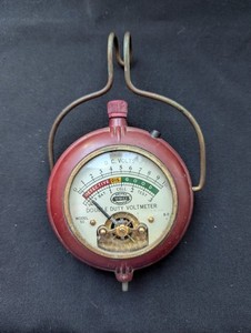 vintage United Motors Service "Double Duty" Voltmeter, Model 50