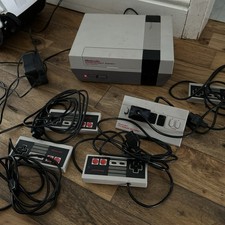 Nintendo Entertainment System NES Console And 2x Controllers & Power Lead
