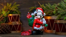 2025 Disneyland Disney Parks Christmas Mickey Mouse Santa Sipper Cup New Presale