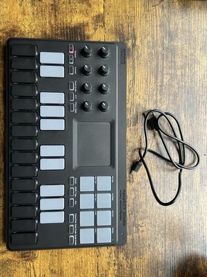 Korg nanoKEY Studio Wireless MIDI Keyboard Controller 25 Synth Keys USB Pads