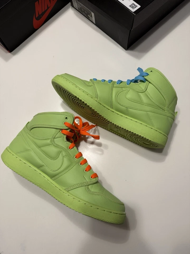Talla 11 - Billie Eilish x Air Jordan 1 KO Voltio W Usado Original al Foto 2 de 4