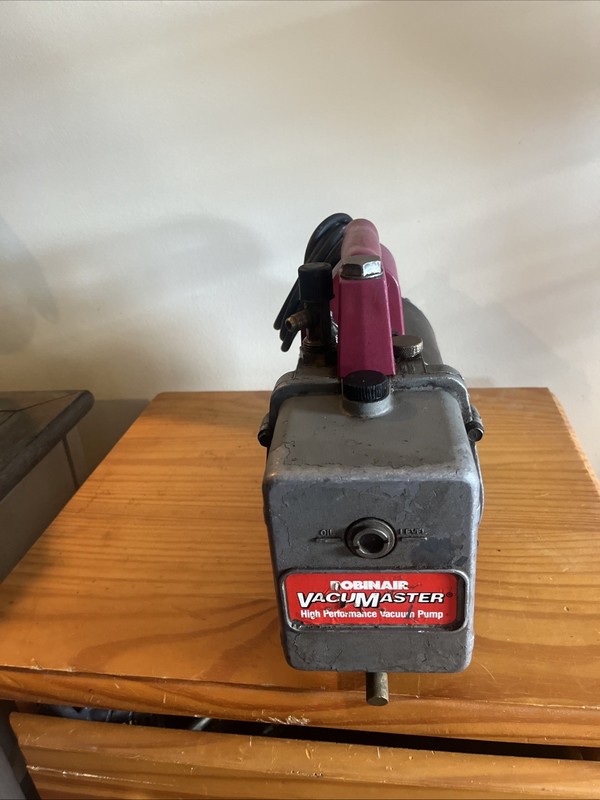 Robinair VacuMaster 15600 High Performance 6CFM Vacuum Pump Tested Working Great