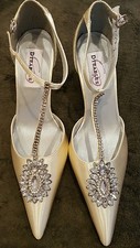 Bridal shoes size 5.5 US ivory Dyeables rhinestones