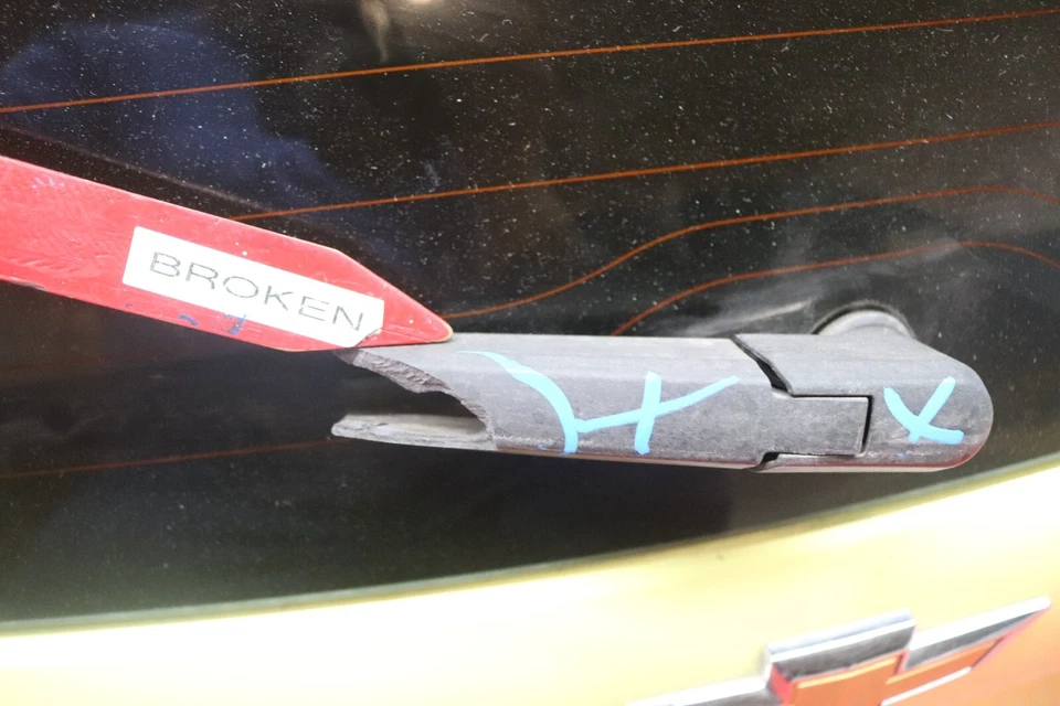 2016 2022 CHEVROLET SPARK REAR LIFTGATE OEM WITH CAMERA Foto 4 de 4