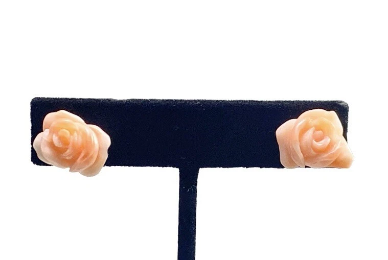 Aretes vintage de oro amarillo de 14k natural tallados a mano con flor de coral rosa Foto 2 de 4