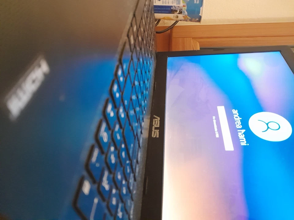 ASUS ExpertBook P1510CJA-EJ453 15,6" (Intel Core i3-1005G1, 4GB RAM, 256GB SSD) - Immagine 3 di 3