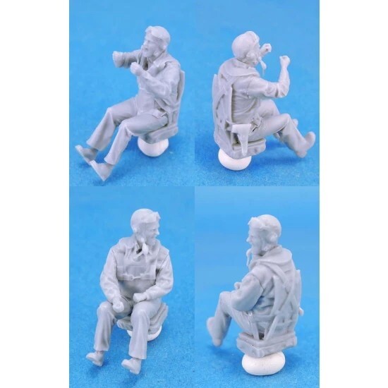 1/48 Legend Production WW2 US Navy Pilot & Rear Gunner (Engaged) Set 2 #LF4828