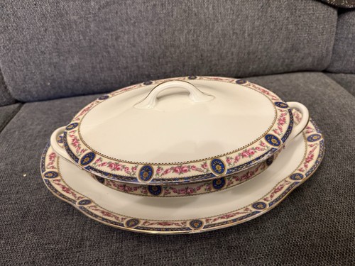 Ch. Field / Haviland GDA Limoges Covered Soup Tureen