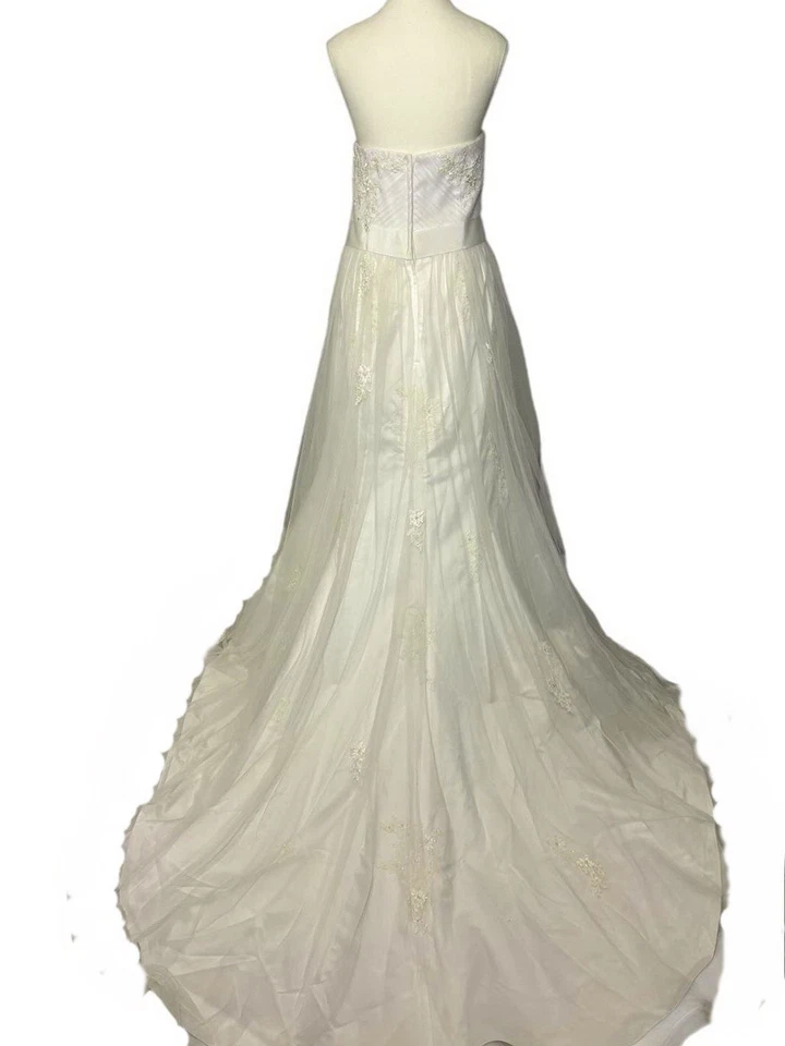 Vestido de novia Alfred Angelo blanco adornado sin tirantes de tul talla 16 $699 Foto 2 de 4