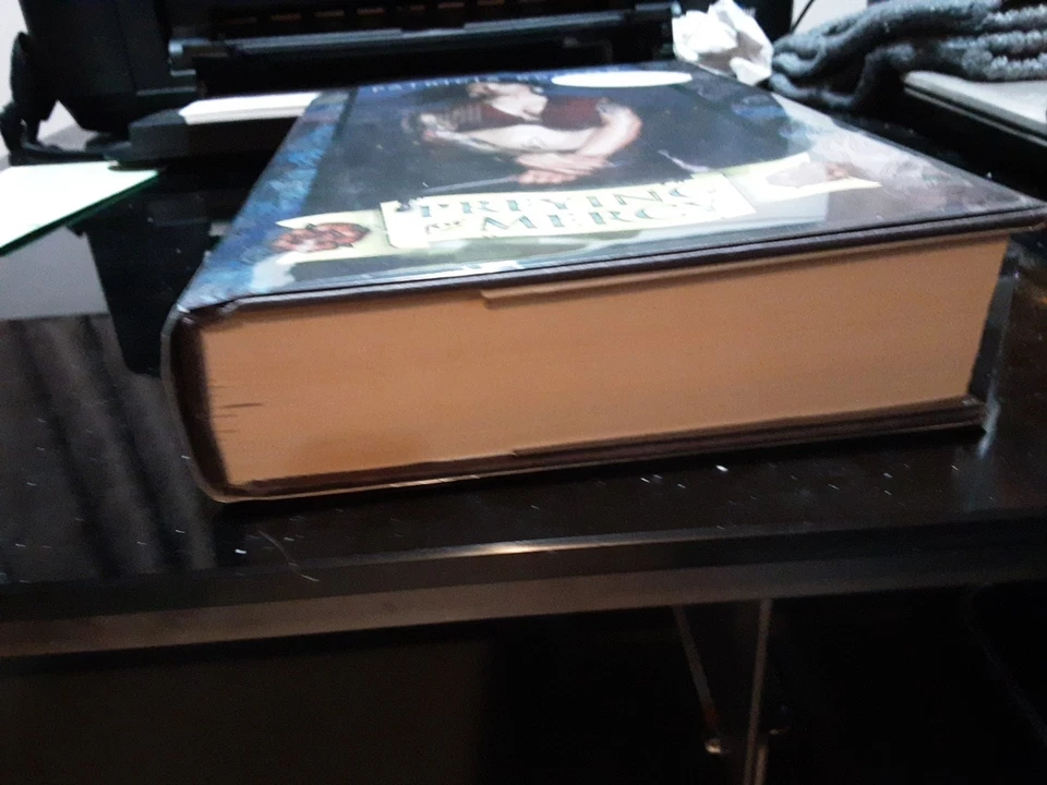 Signed - Preying for Mercy by Patricia Briggs 1st SFBC Printing 2008 Hardcover Foto 2 de 4