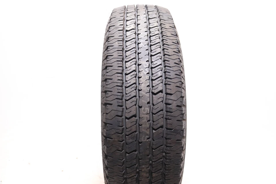 Despegue 235/75R17 Hankook Dynapro AT RF08 - 108S - 13/32 Foto 2 de 4