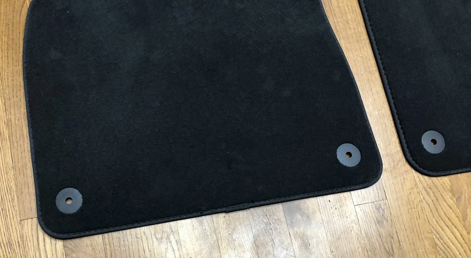 4 новых заводских напольных коврика для Audi Q7 2016-2024 от оригинального производителя - Изображение 2 из 4