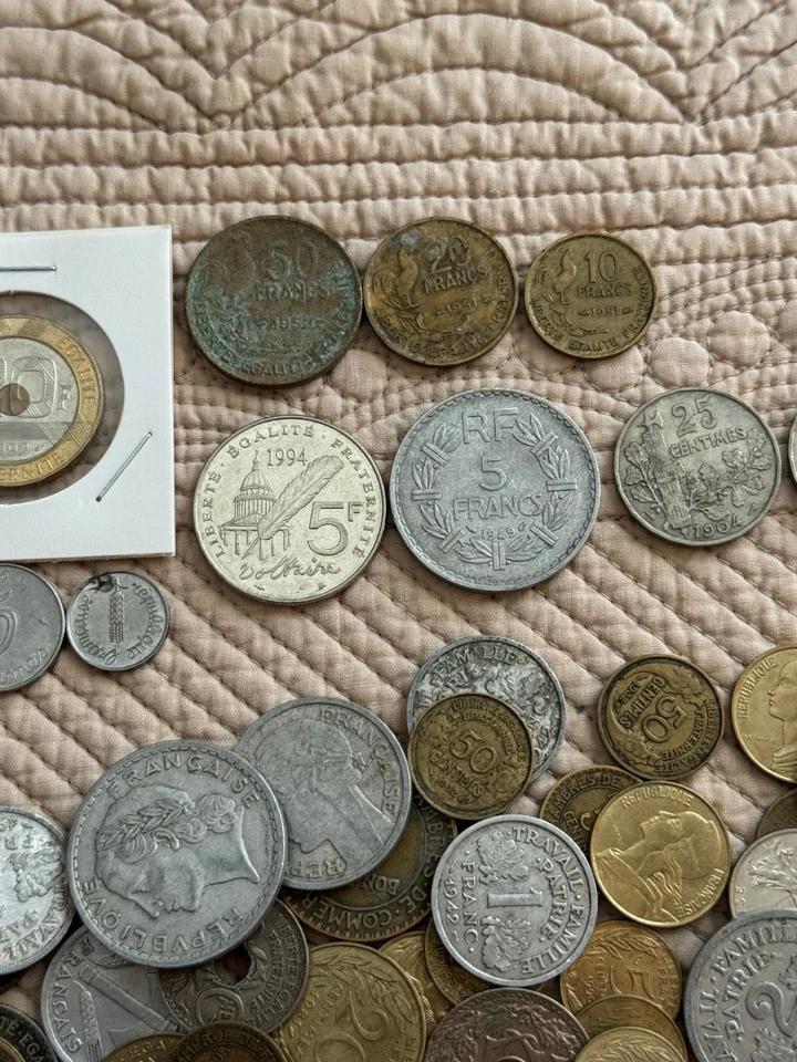 Beau lot de monnaies françaises, 203 pièces. Bronze, Alu, Nickel.. - Photo 3/4