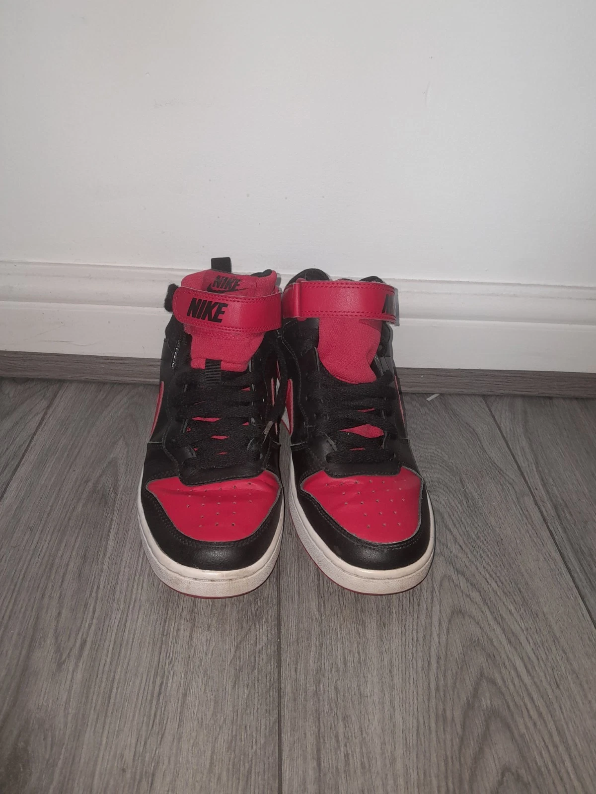 Nike Dunk High Top Uk 5.5 Rosso e Nero Sneakers usate pulite eleganti