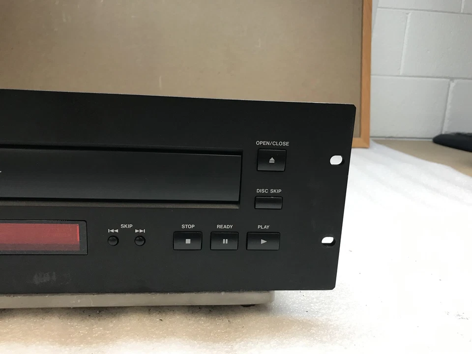 Tascam CD-355 Vintage 5 Disc Compact Disk Changer- No Remote Read Desc - Image 3 of 4