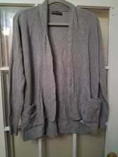 Women  s Abercrombie  Fitch Gray Knit Cardigan Size Medium H1